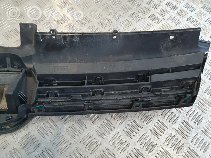 Volkswagen Golf VII Maskownica / Grill / Atrapa górna chłodnicy 5G0853651CD