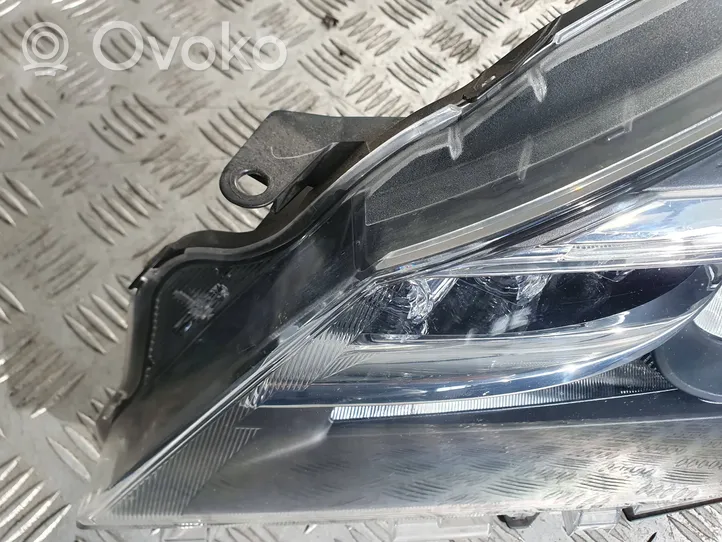 Toyota Yaris Headlight/headlamp 