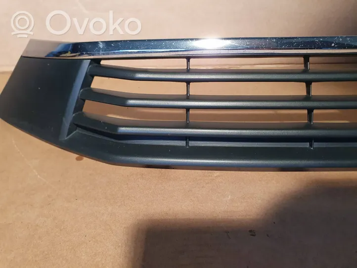 Mitsubishi ASX Maskownica / Grill / Atrapa górna chłodnicy 6402A444