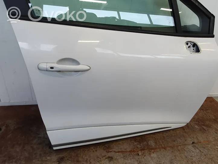 Renault Clio IV Drzwi przednie 