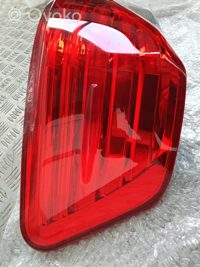 Toyota Avensis T270 Rear/tail lights 81560-05280