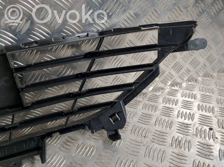 622548476R Renault Megane IV Unteres Gitter dreiteilig vorne 