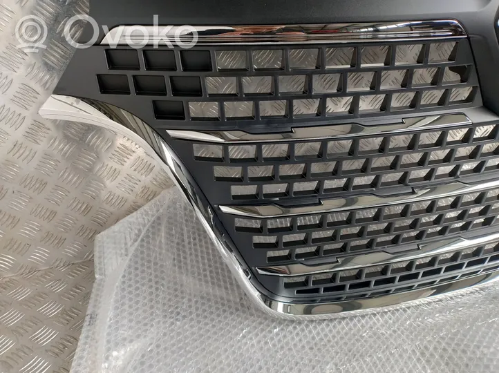 Renault Master III Grille calandre supérieure de pare-chocs avant 623105428R