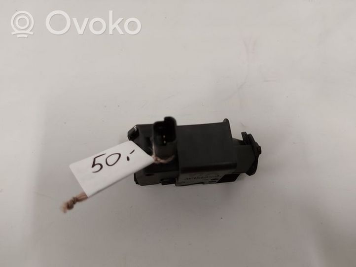 Citroen C4 II Picasso Motor de la tapa sellante del depósito de combustible 9678313180