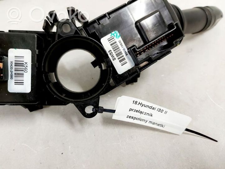 Hyundai i30 Leva/interruttore dell’indicatore di direzione e tergicristallo  93410-1M530