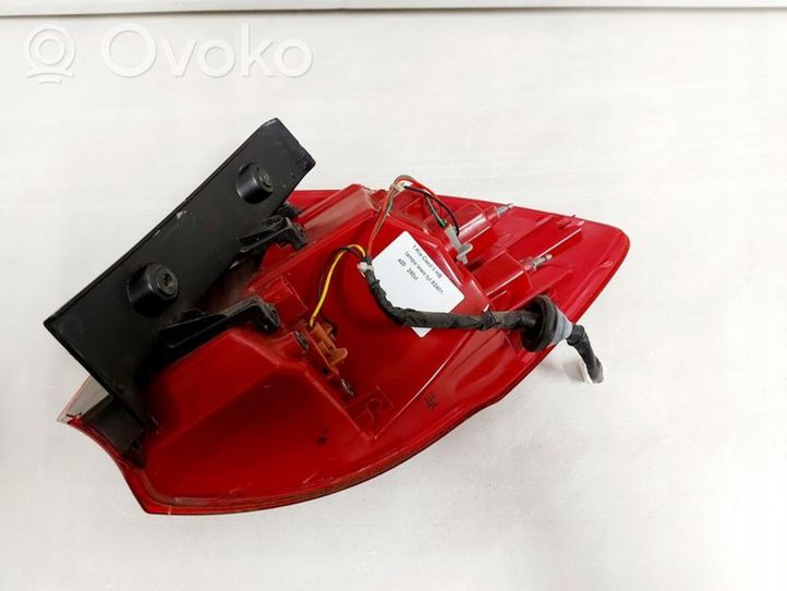 KIA Ceed Lampy tylne / Komplet  92401-A20