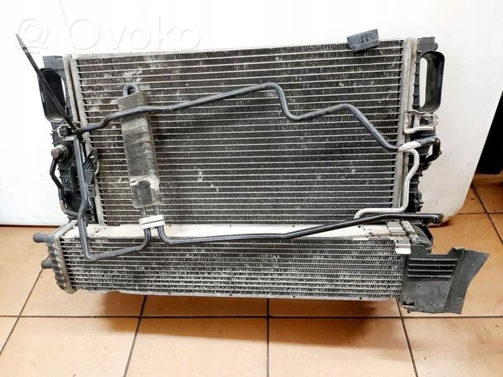 Mercedes-Benz E W211 Set del radiatore 