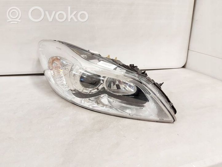 Volvo C30 Phare frontale 31299821