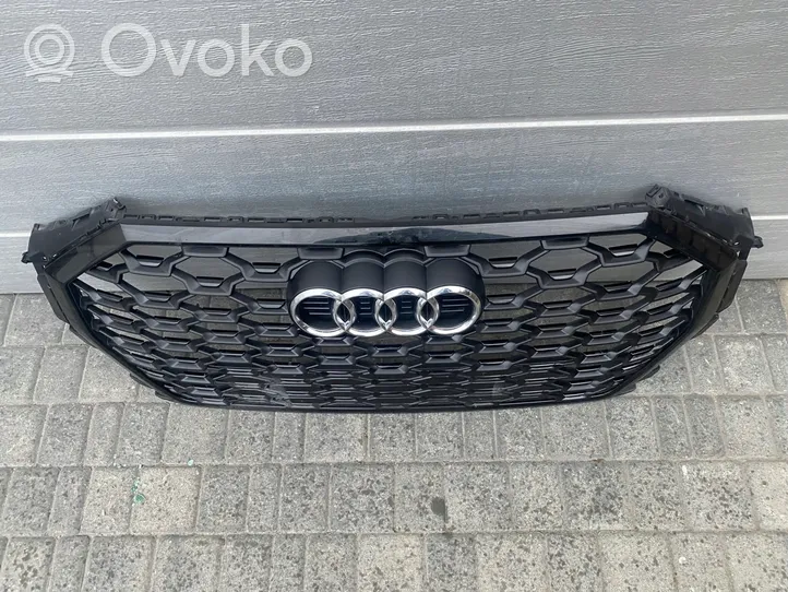 Audi Q3 F3 Grille calandre supérieure de pare-chocs avant 83F853651