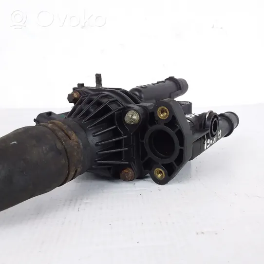 Opel Astra J Termostato/alloggiamento del termostato 25192230