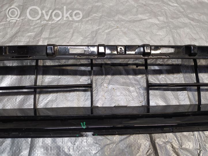 Ford Kuga III Grille inférieure de pare-chocs avant LV4B-17K945-S