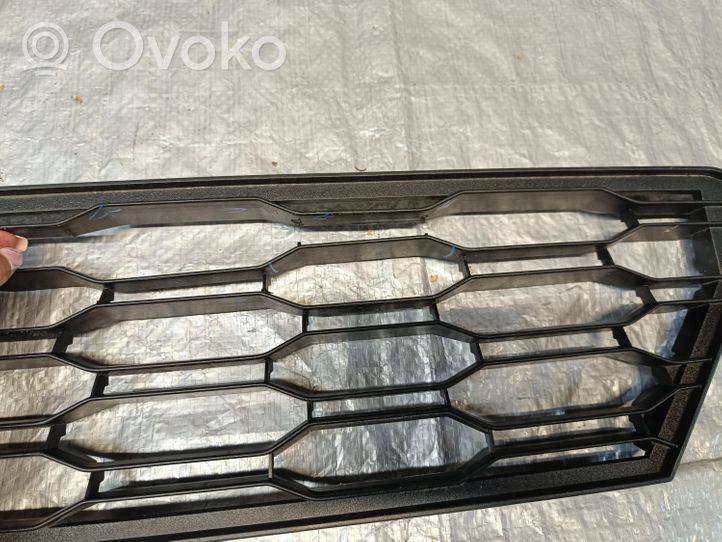 Seat Ibiza V (KJ) Kratka dolna zderzaka przedniego 6F0853667A