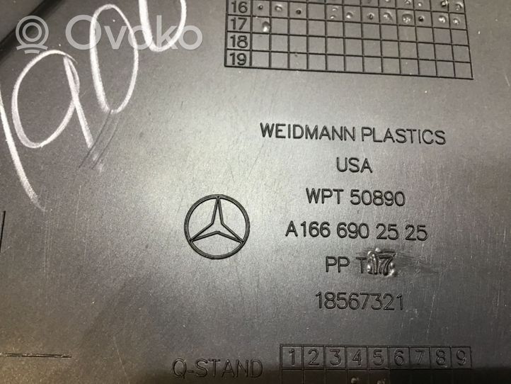 Mercedes-Benz GLE (W166 - C292) Rivestimento montante (B) (fondo) A1666902525