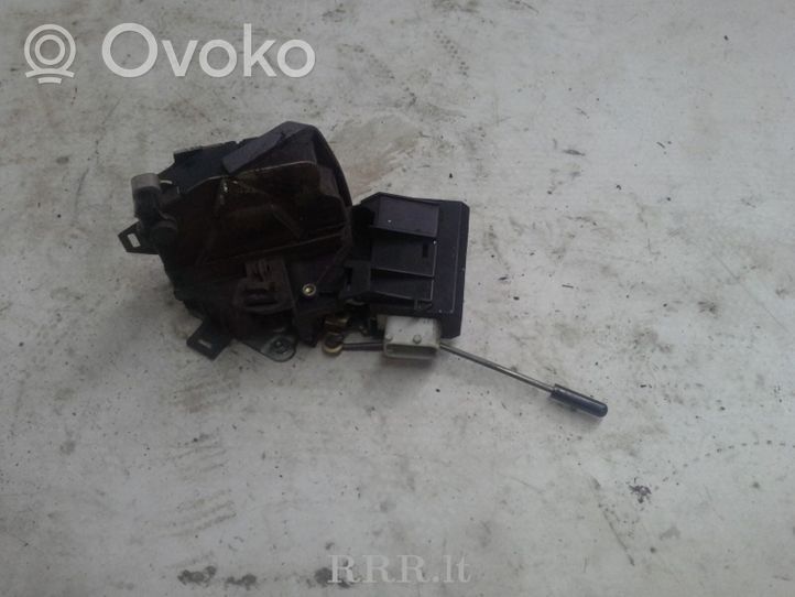 BMW 5 E39 Serrure de porte arrière 40620751