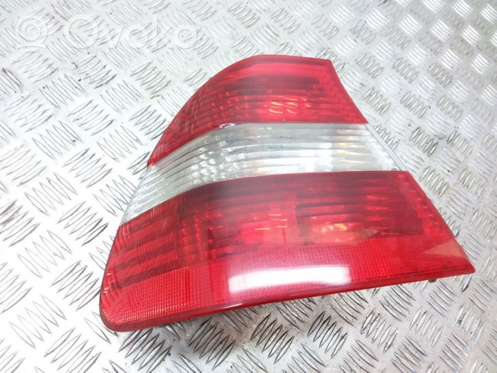 BMW 3 E46 Rear/tail lights 6946535