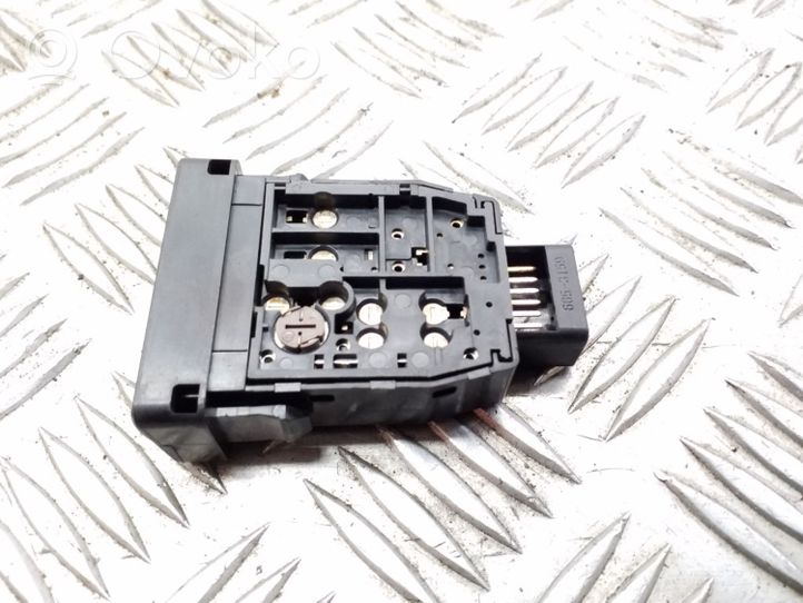 Toyota Prius (XW20) Interruptor del sensor de aparcamiento (PDC) 6853159