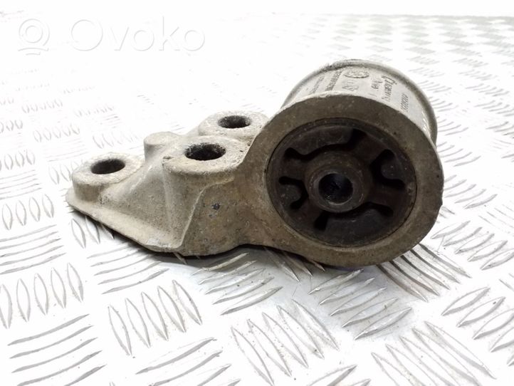 Volkswagen PASSAT B5.5 Supporto alloggiamento assale posteriore 4B0501522H