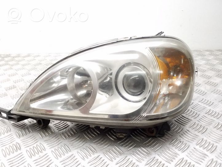 Mercedes-Benz ML W163 Lampa przednia 