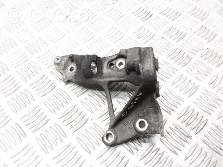 Citroen C4 I Soporte del alternador 9653249480