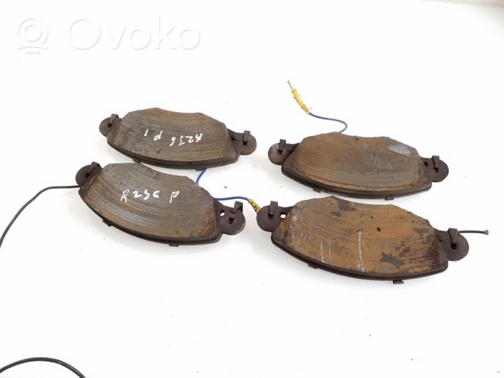 Citroen C5 Brake pads (front) 