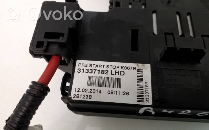 Volvo XC60 Ramka / Moduł bezpieczników 31337182