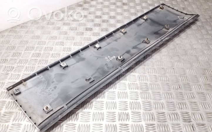 Suzuki Grand Vitara II Etuoven lista (muoto) 7758065J00