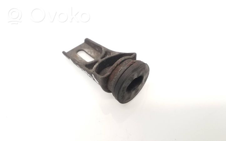 Opel Meriva A Staffa di montaggio del radiatore 13184983