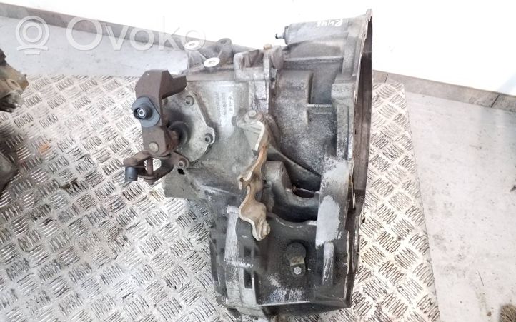 Opel Antara Mechaninė 5 pavarų dėžė 96420073