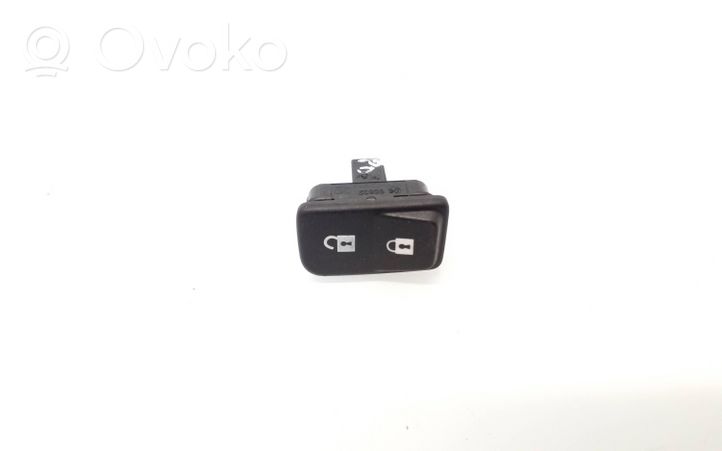 Volvo V50 Przycisk centralnego zamka 30773333