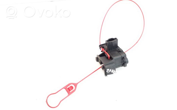 Audi A5 8T 8F Motorino del tappo del serbatoio del carburante 8K0862153D