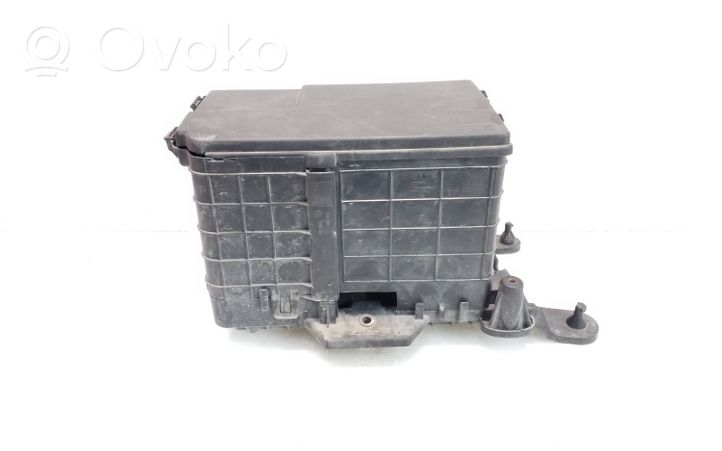 Audi A3 S3 8P Support boîte de batterie 1K0915335B