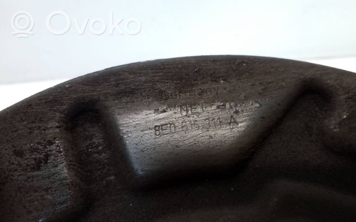 Audi A4 S4 B7 8E 8H Lamiera paraspruzzi del disco del freno anteriore 8E0615311A