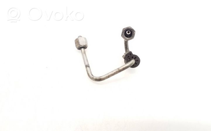 Volkswagen Caddy Fuel injector supply line/pipe 