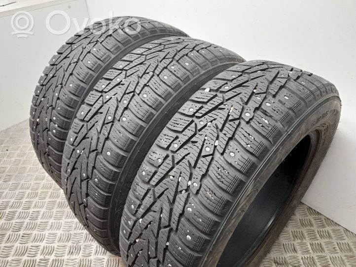 Peugeot 208 R15 winter/snow tires with studs 