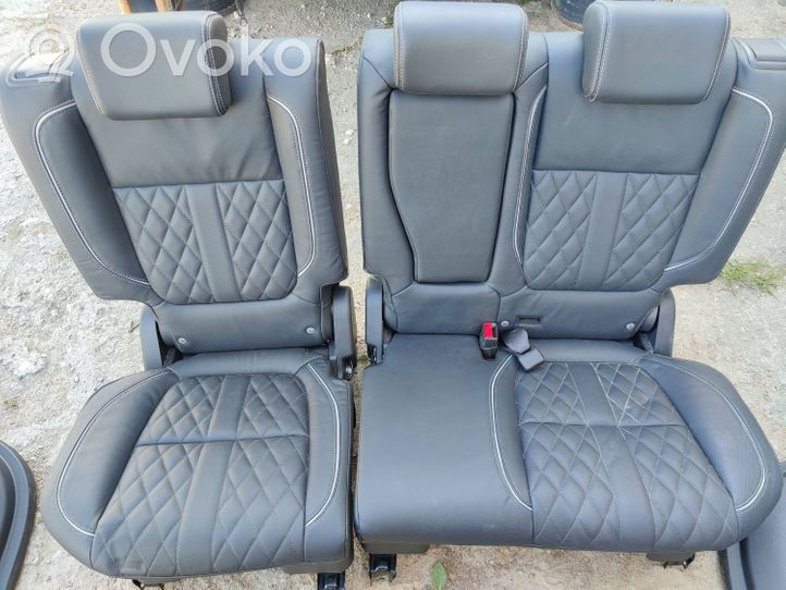 Mitsubishi Outlander Conjunto de molduras de la puertas y los asientos 