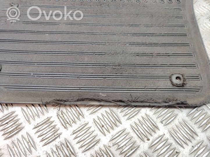 Skoda Octavia Mk2 (1Z) Set di tappetini per auto 1Z1862436