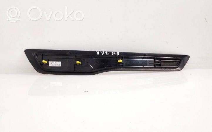 BMW 3 F30 F35 F31 Takaoven kynnyksen suojalista 7263314