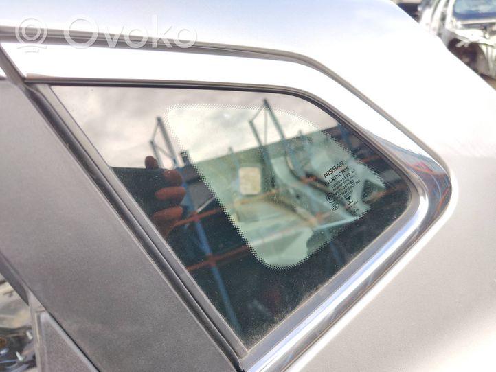 Nissan Qashqai Galinis šoninis kėbulo stiklas 43R001583