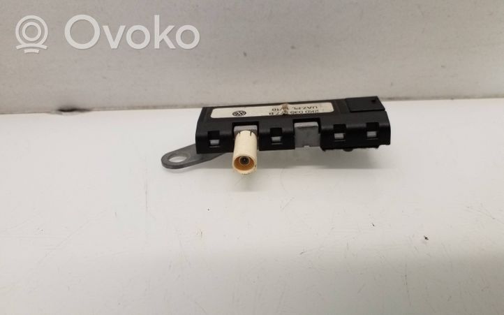 Volkswagen Caddy Amplificateur d'antenne 2K0035577B