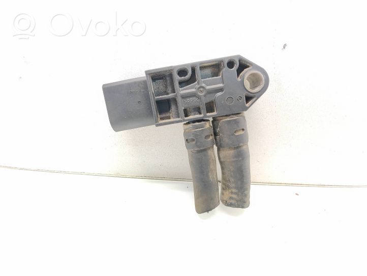 Volkswagen Transporter - Caravelle T5 Exhaust gas pressure sensor 076906051B