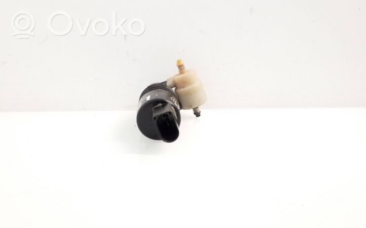 Volkswagen Caddy Pompe de lave-glace de pare-brise 1K6955651