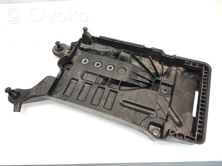 Volkswagen T-Cross Boîte de batterie 2Q0915331