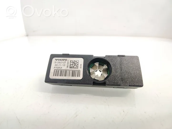 Volvo V60 Aerial antenna amplifier 31282107