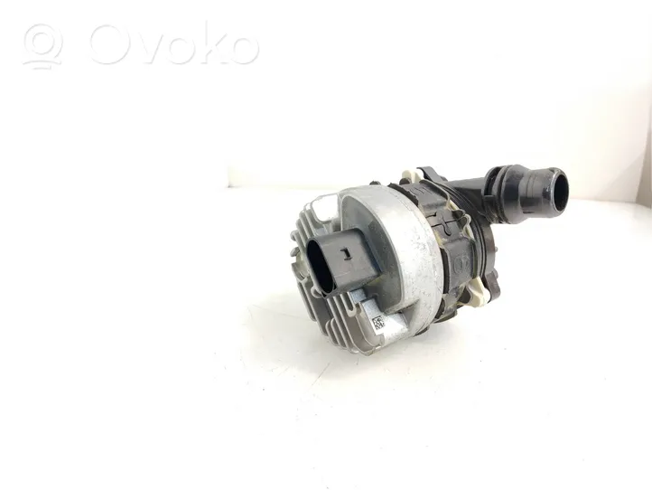 BMW 5 G30 G31 Pompa elettrica dell’acqua/del refrigerante ausiliaria 8686899