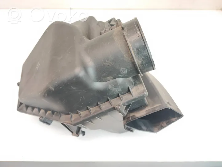 BMW 5 G30 G31 Boîtier de filtre à air 7643301