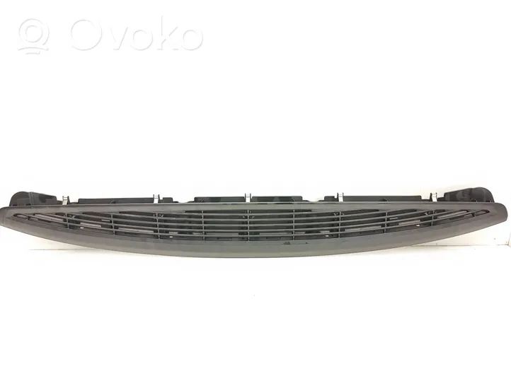 BMW 5 G30 G31 Lango oro grotelės 7384524