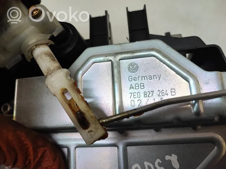 Volkswagen Caddy Uchwyt / Rączka zewnętrzna otwierania klapy tylnej / bagażnika 7E5827315