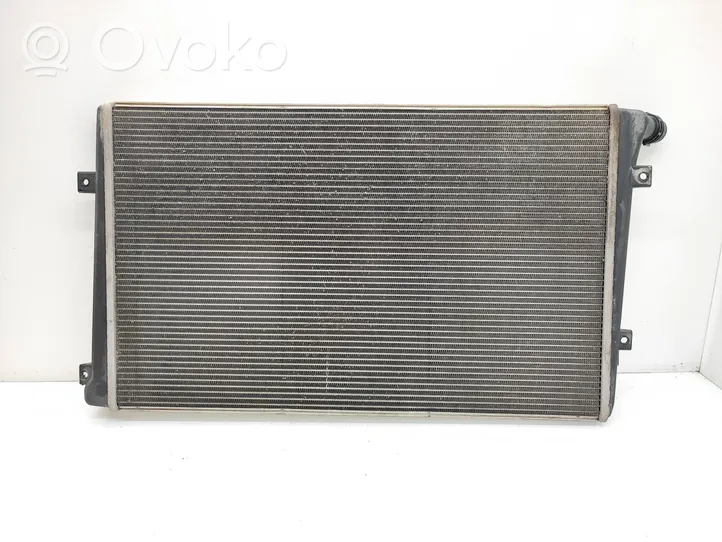 Volkswagen Caddy Radiador del refrigerante 3C0121253S