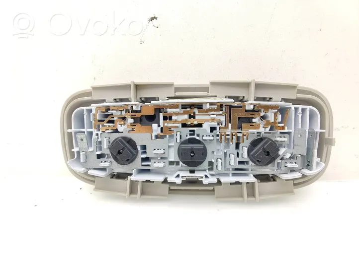 Ford Kuga I Illuminazione sedili posteriori 8A6A13K767AB