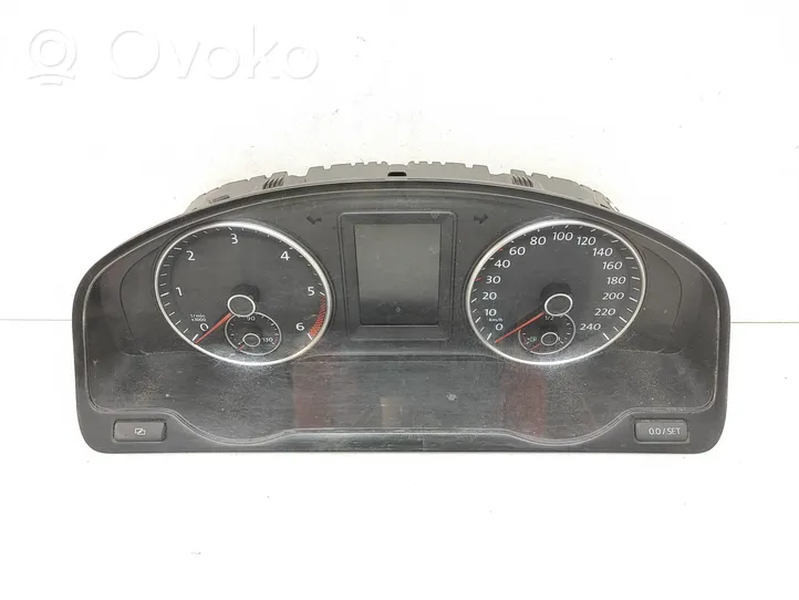 Volkswagen Transporter - Caravelle T5 Compteur de vitesse tableau de bord 7E0920870C